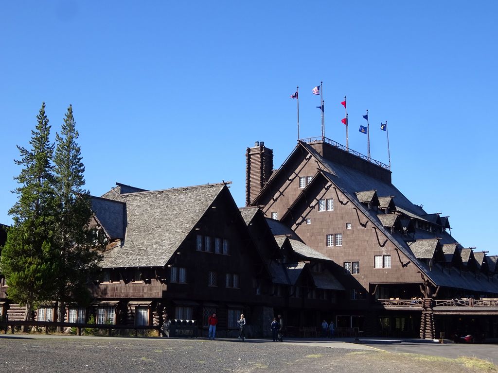 old faithful inn parc de yellowstone