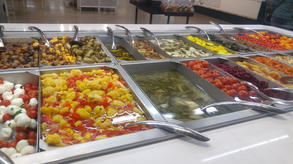 whole foods market denver salad bar