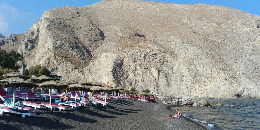 black beach santorin