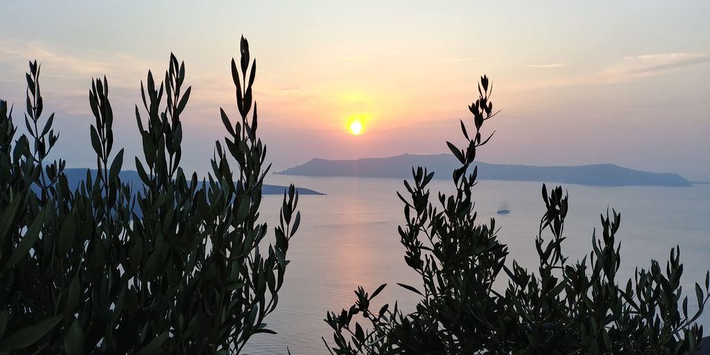 sunset fira santorin