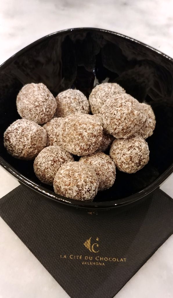 boules rhum coco valrhona