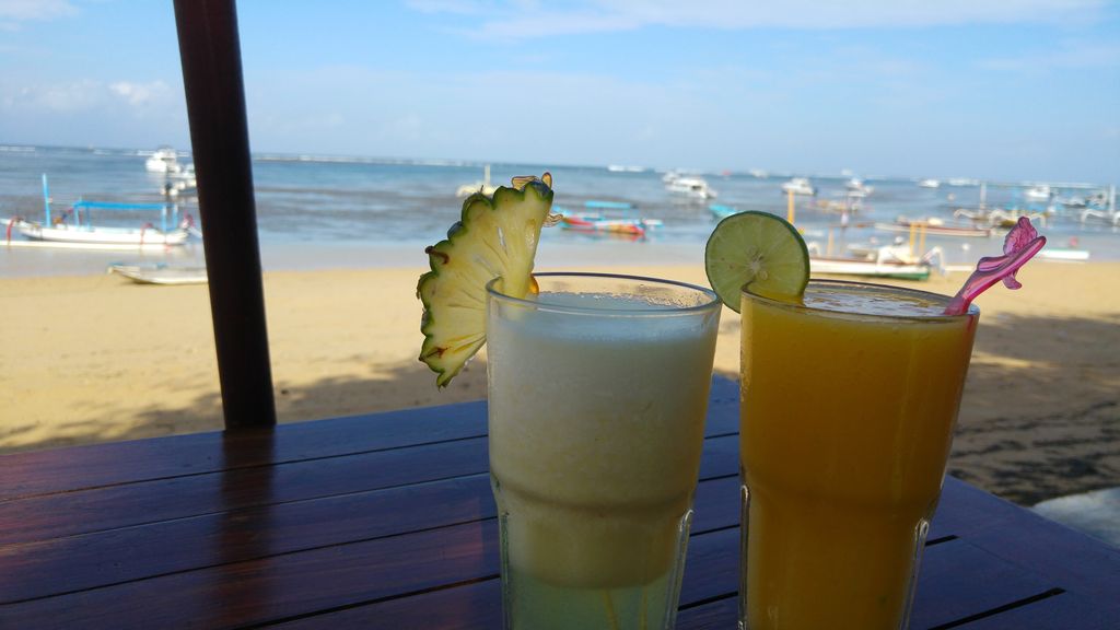 bali sanur beach coco bistro