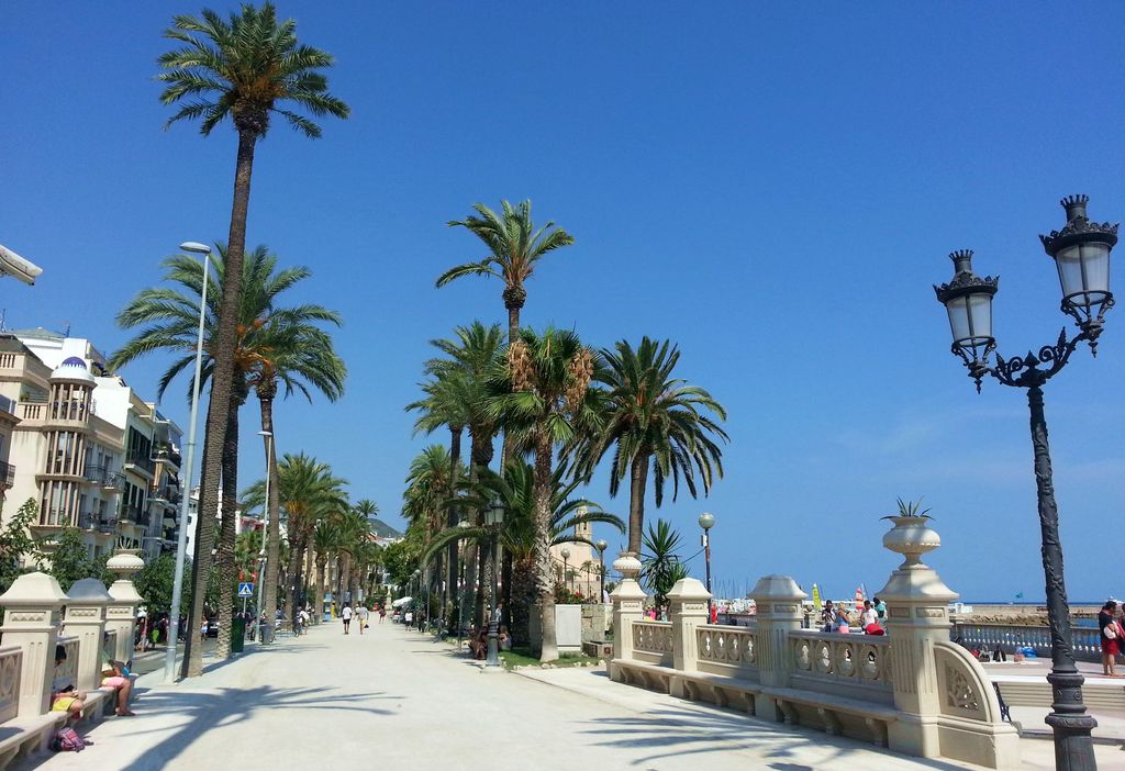 passeig maritim sitges