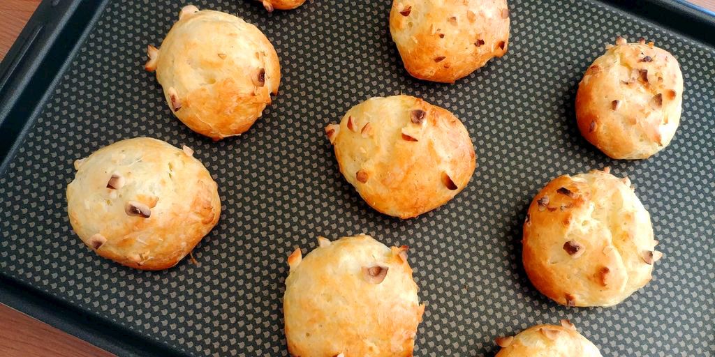 recette de gougères au comté et aux éclats de noisette