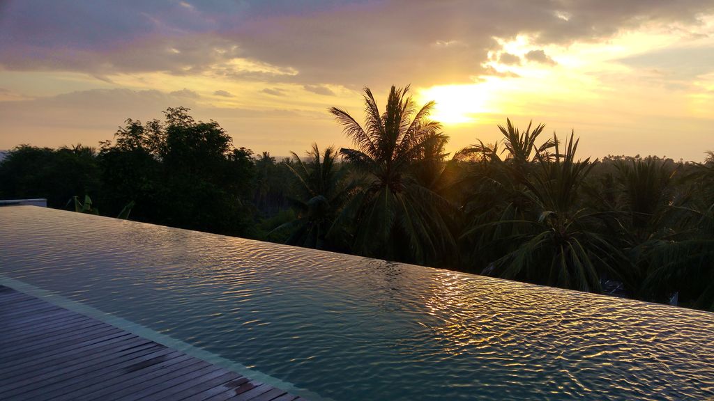 svarga resort infinity pool