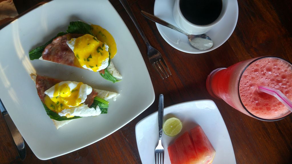 petit dejeuner de lestaru villa