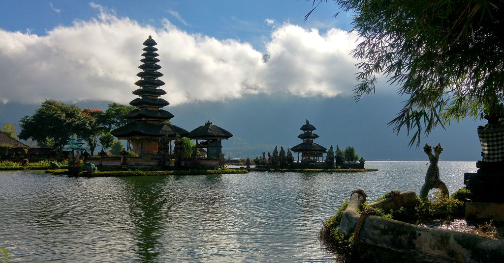 pura ulun danu beratan sur le lac