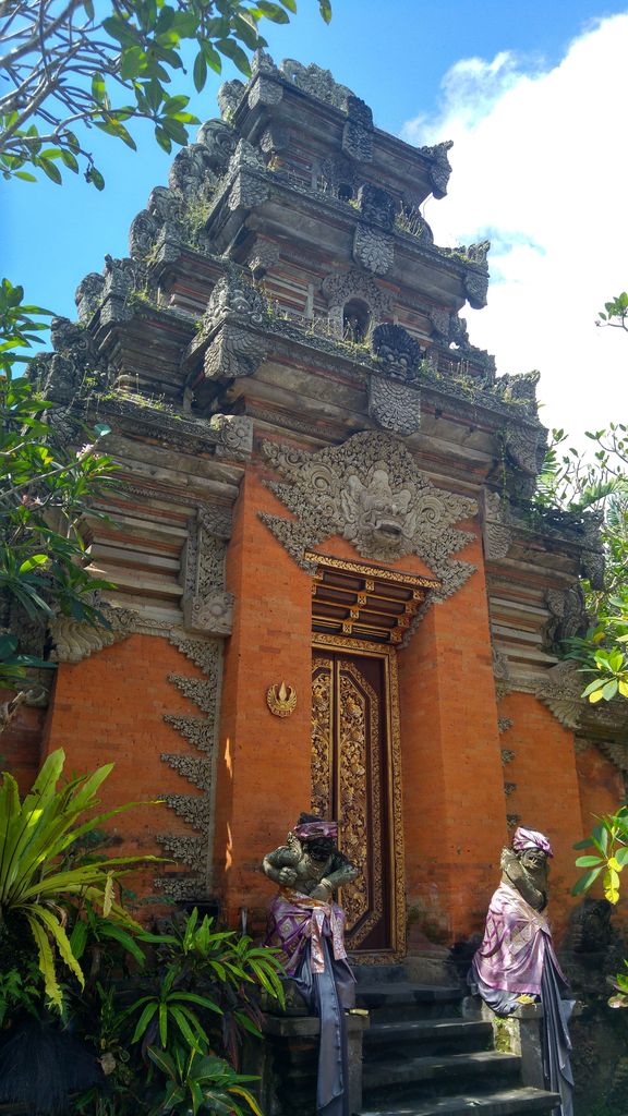 entree de temple typique de bali