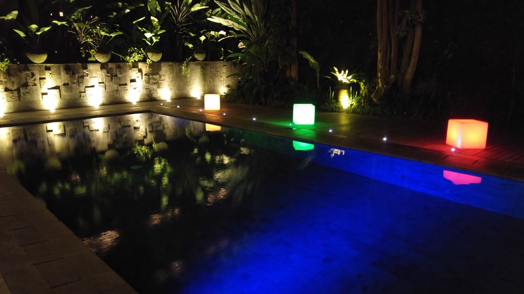 piscine de nuit au tijili seminyak