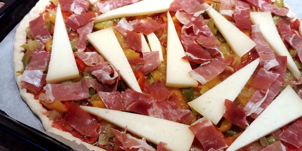 assemblage de la pizza
