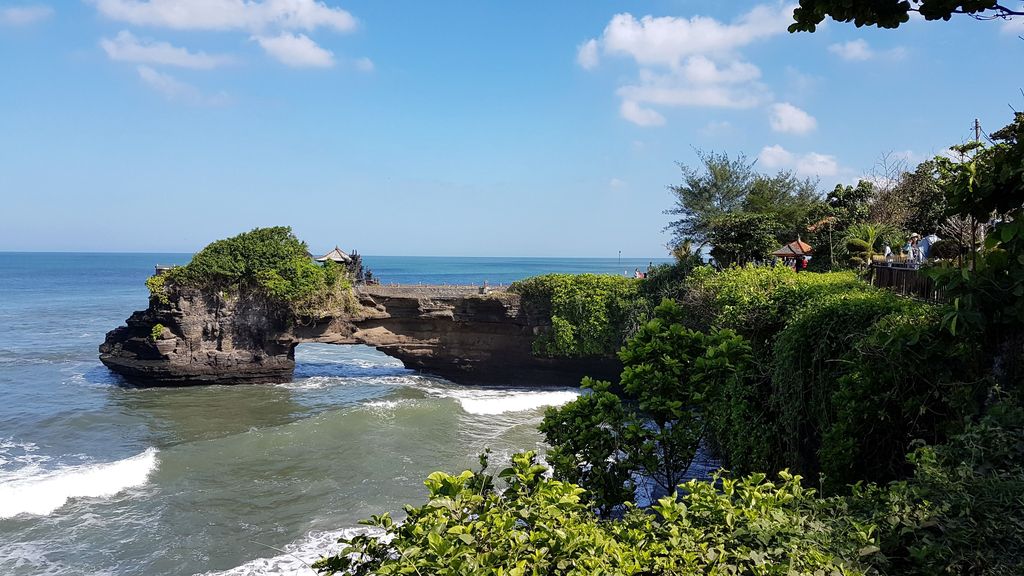 temple batu bolong a bali