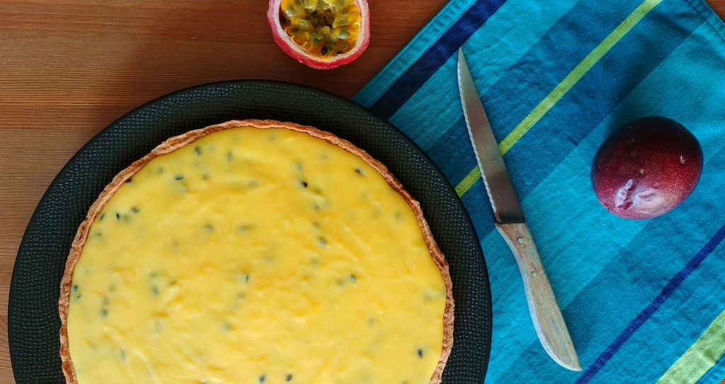 tarte aux fruits de la passion avant de servir