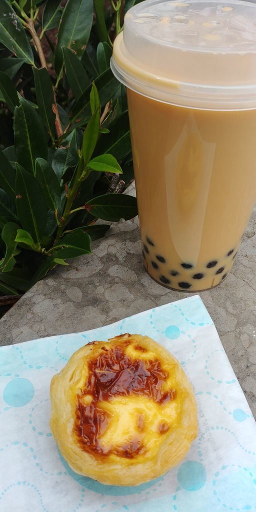 pastel de nata et bubble tea