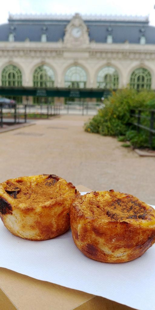 gateau portugais sur la place des brotteaux