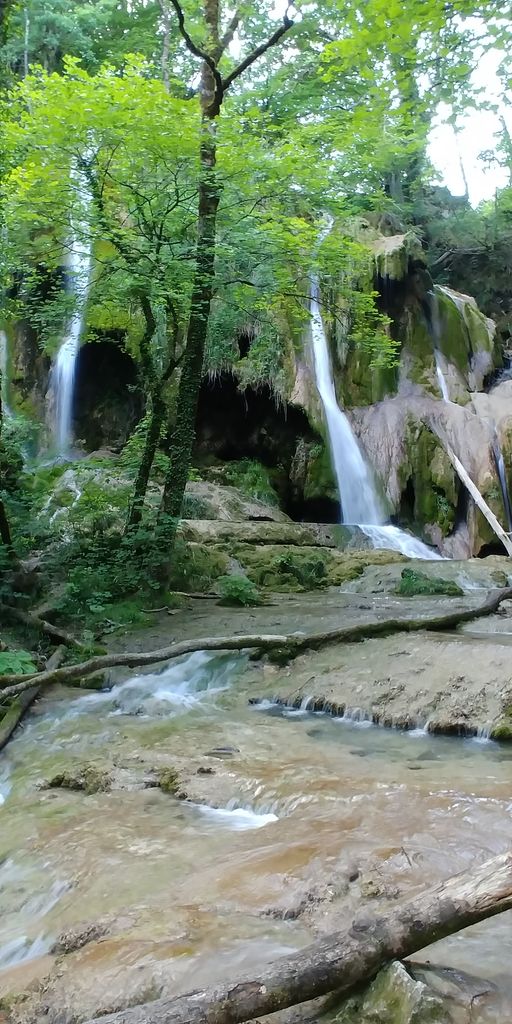 chute d'eau de clairefontaine