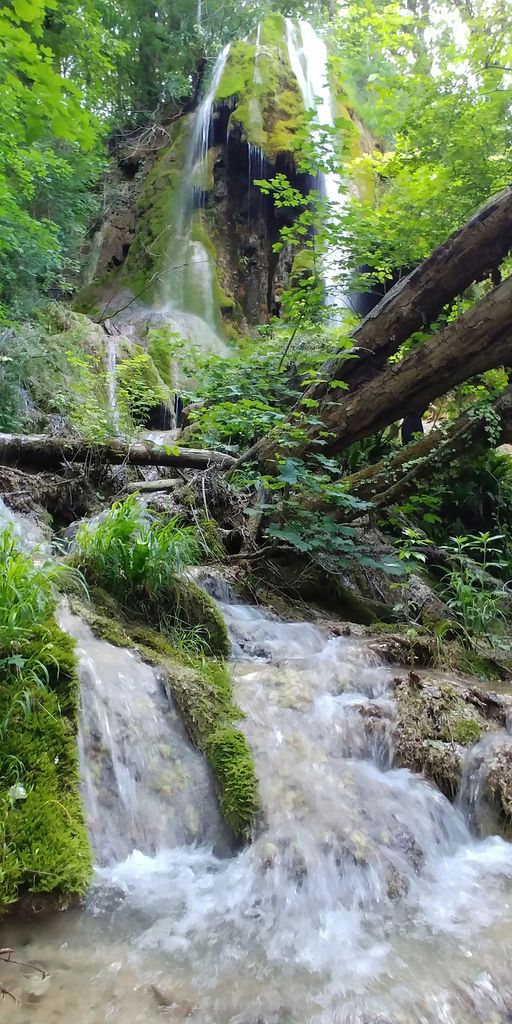 belle cascade près de lyon