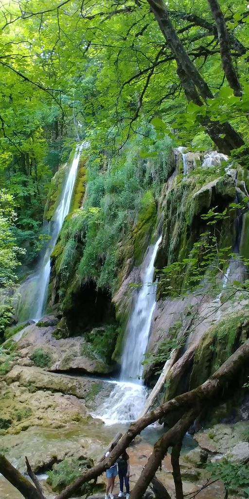 cascade près de lyon