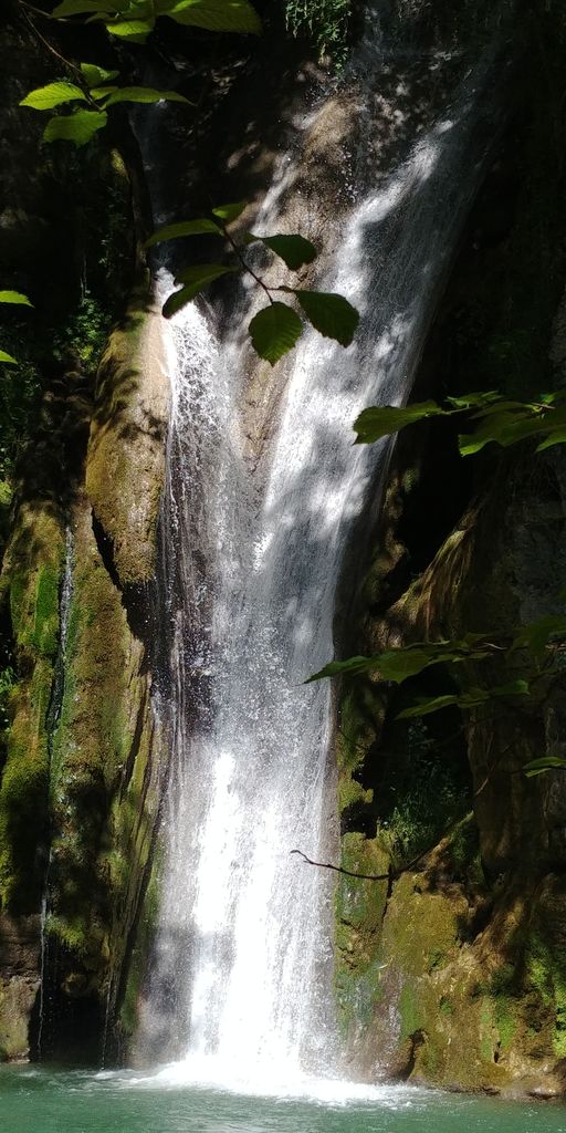 chute d'eau dans l'ain