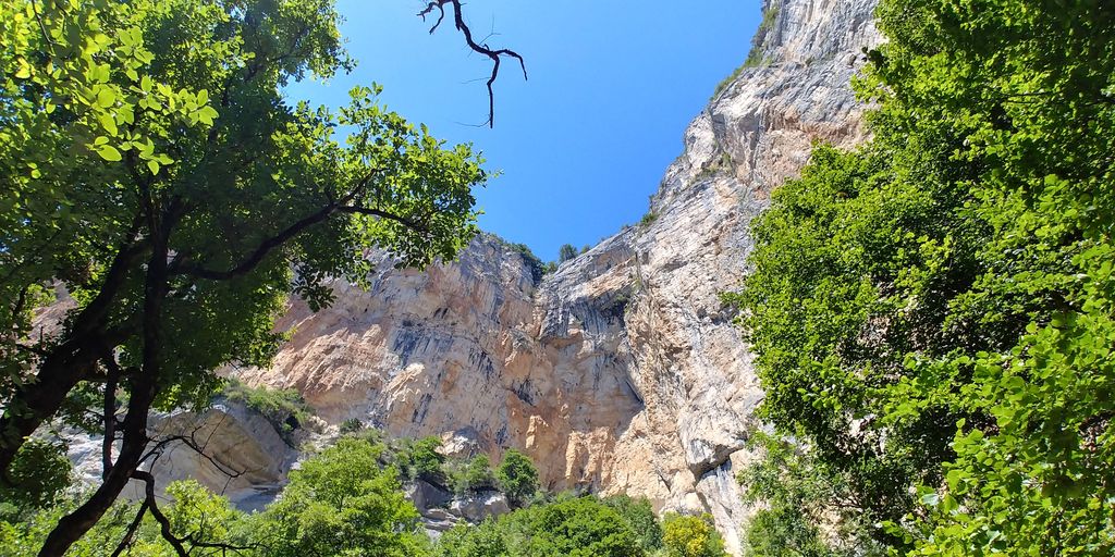 falaise de la grotte de choranche