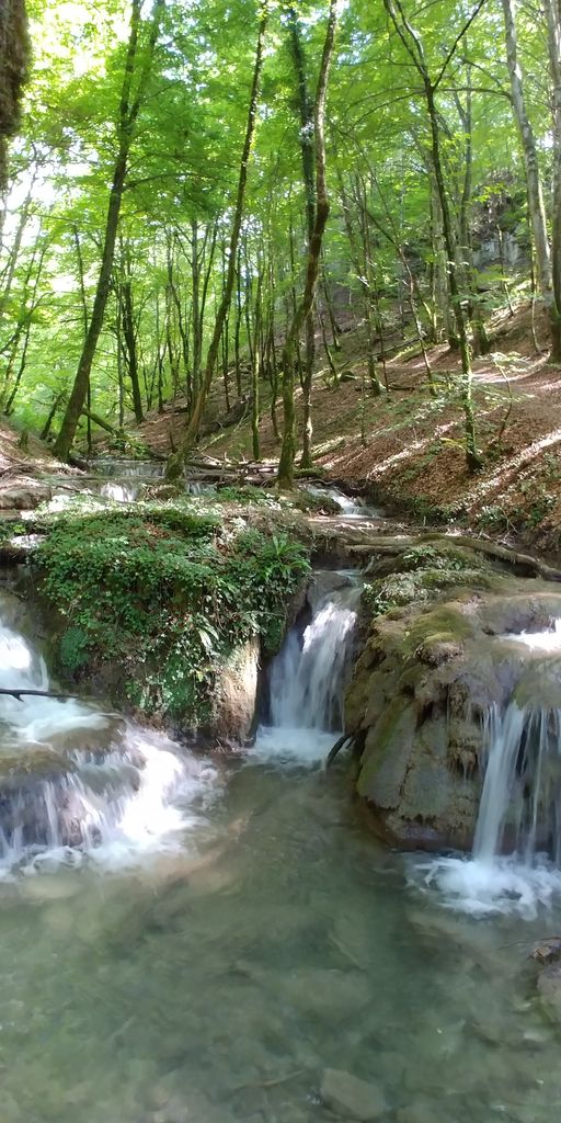 belle cascade en rhone-alpes