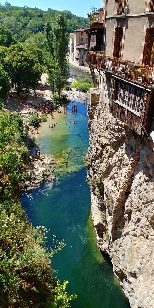 maisons suspendues de pont en royans