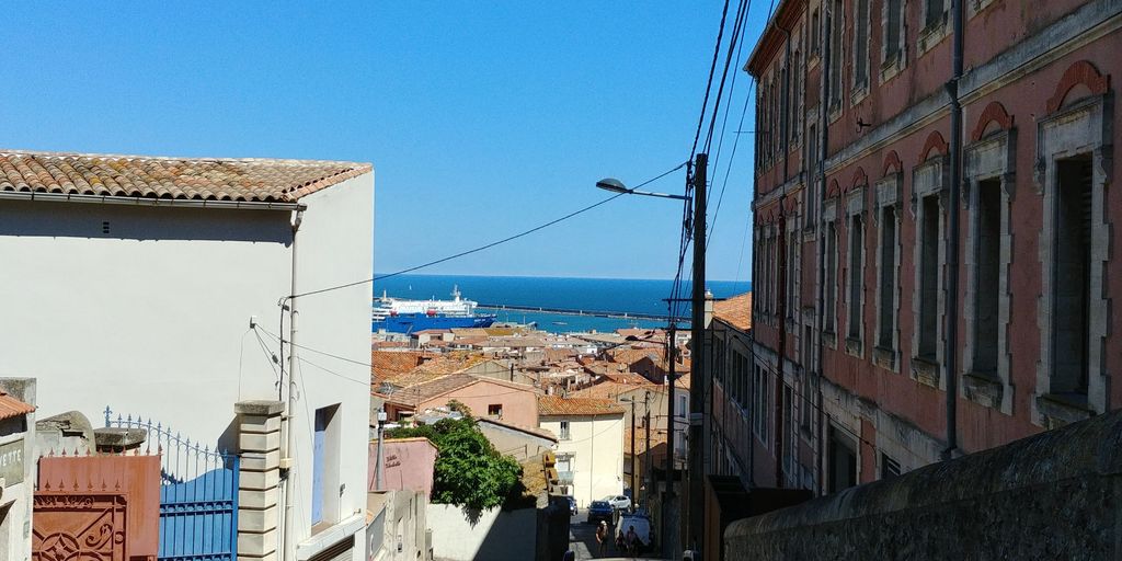 vue sur le port de sete depuis le mont st clair