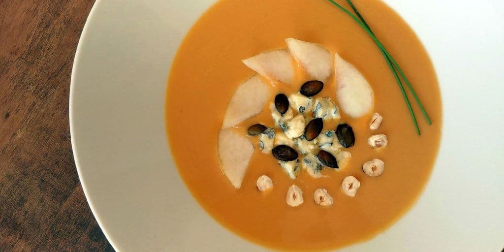 velouté de patate douce, courge et lait de coco