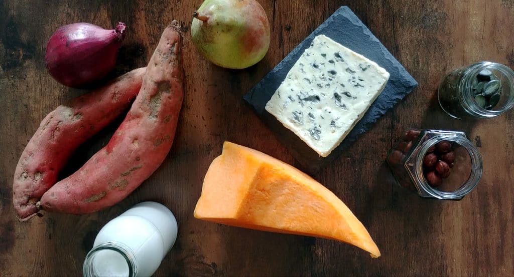 ingredients pour soupe de patate douce, courge, poire et bleu