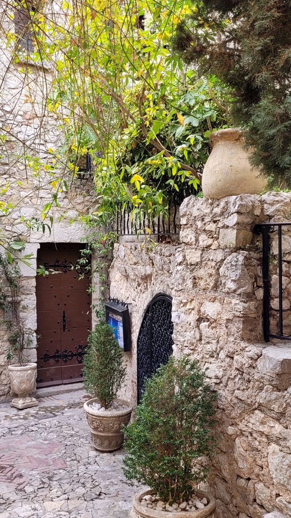 eze-village-medieval