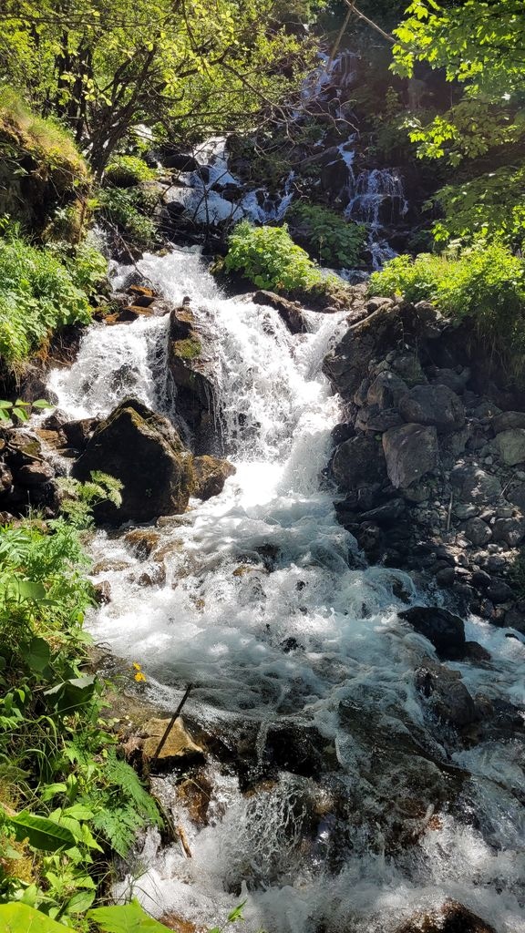 randonnee-lac-lauvitel-alpes-18-cascade