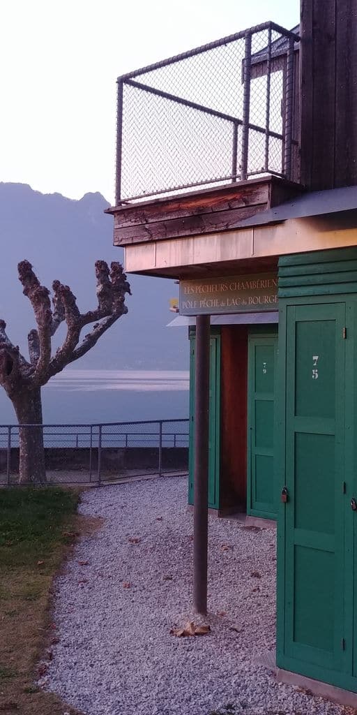 aix-les-bains-maison-pecheurs-vue-lac