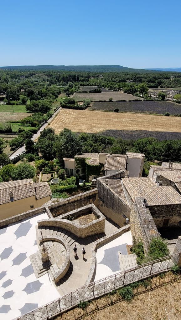 grignan-terrasse-chateau-vue