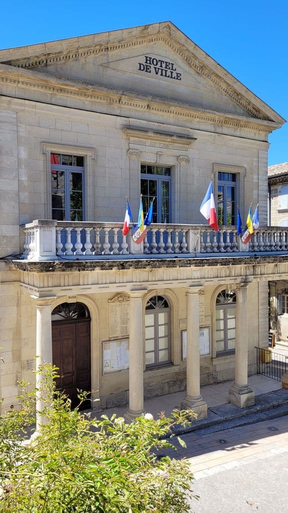 grignan-visite-village-mairie