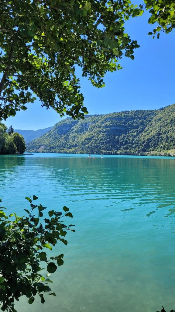 lac-nantua-montreal-la-cluse