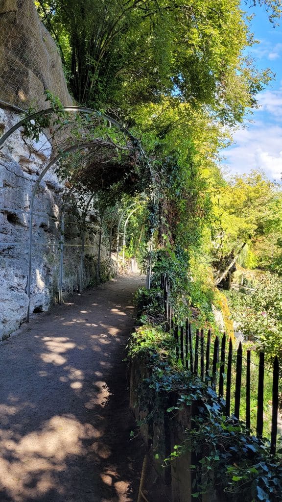 jardin-fontaines-petrifiantes