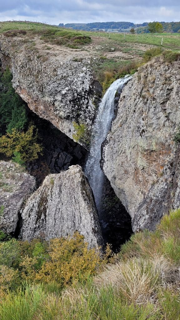 week-end-aubrac-cascade-deroc