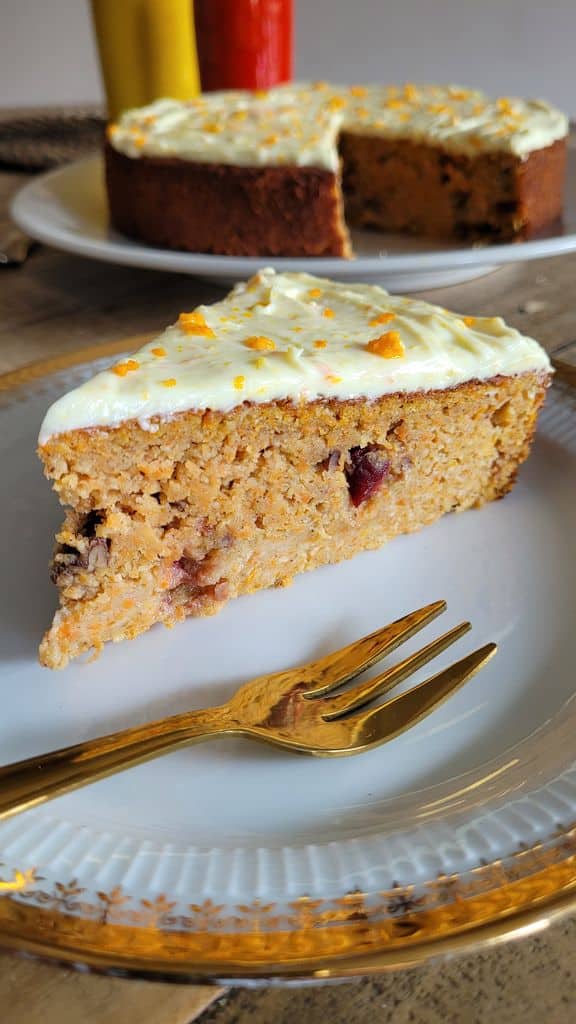 carrot-cake-super-fondant-pecan-cranberries