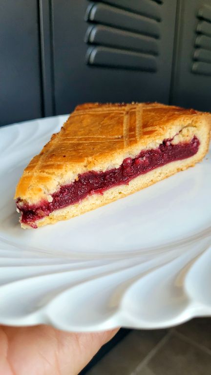 gateau-basque-patisserie-voltige