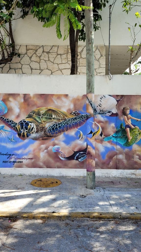 playa-del-carmen-street-art-sealife