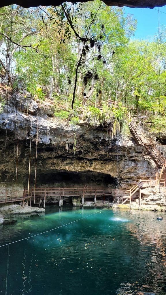 cenote-xcanche-ek-balam-2