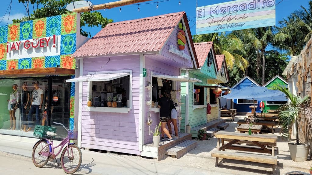 isla-holbox-foodcourt