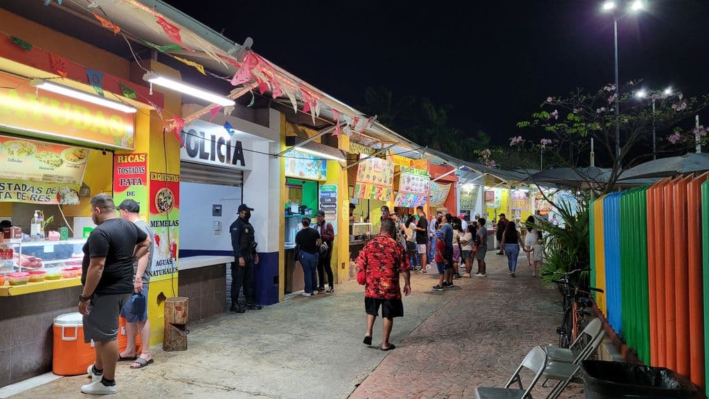 cancun-parque-las-palapas-street-food-3