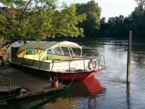 bateau le crusoe lyon