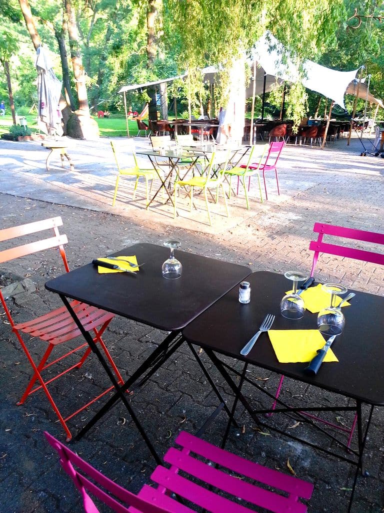 terrasse le crusoe guinguette bord de saone lyon