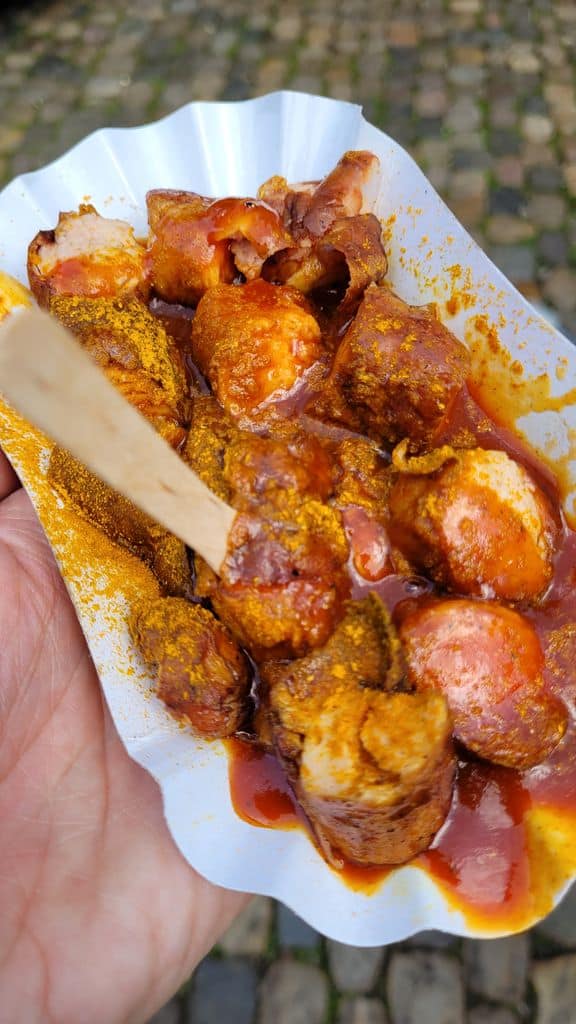 visiter-freiburg-allemagne-currywurst