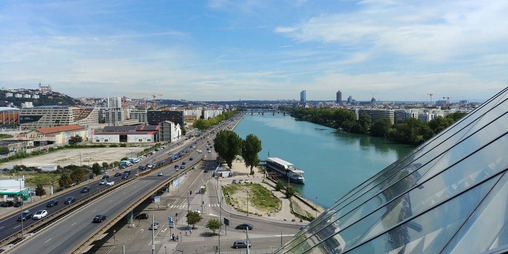 point-vue-panoramique-lyon-musee-confluences-toit