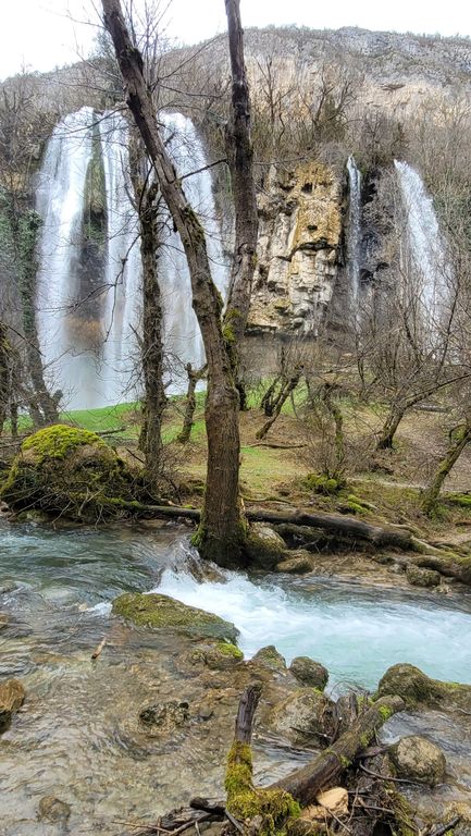 cascade-des-dards-ain-9