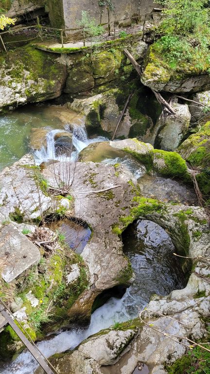 cascade-de-gresy-aix-3