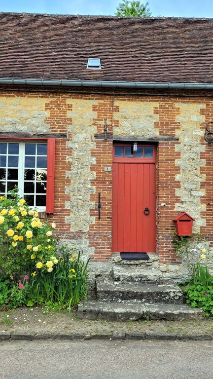gerberoy-village-roses-9
