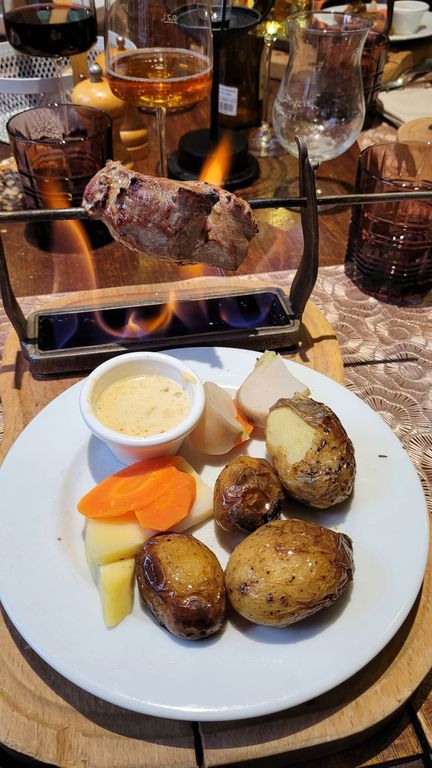 hostellerie-vieux-logis-barbecue-medieval